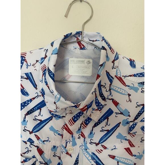 Reel Legends Performance Men's Fishing Shirt Americana Fishing Lure Print L - Picture 3 of 10